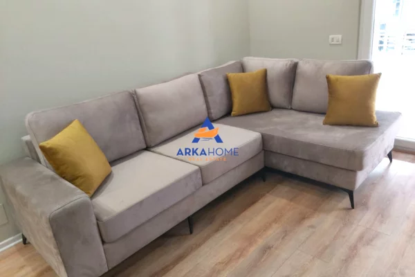 Apartament 2+1 me qera ne Tirane zona Vasil Shanto/Pallati me Shigjeta