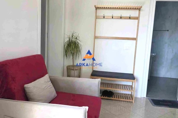 JEPET APARTAMENT 1+1 ME QERA "QYTETI STUDENTI" 40.000 LEKE