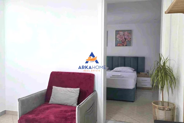 Shtepi me qera Apartament ne Tirane, 1+1, Mobilimi E mobiluar, Pagesa 428  Euro.