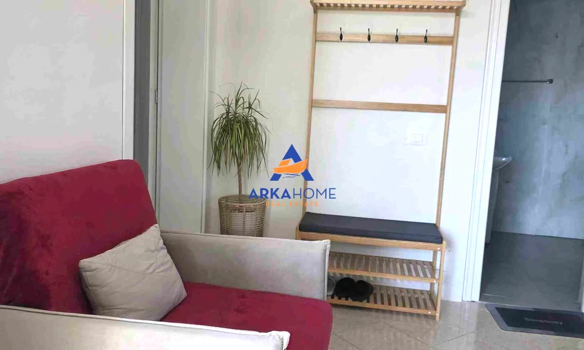 Shtepi me qera Apartament ne Tirane, 1+1, Mobilimi E mobiluar, Pagesa 428  Euro.
