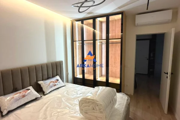 Shtepi me qera Apartament ne Tirane, 1+1, Mobilimi E mobiluar, Pagesa 1,200  Euro.