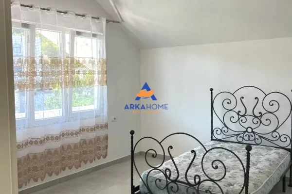 Shtepi me qera Apartament ne Tirane, 2+1, Mobilimi E mobiluar, Pagesa 400  Euro.