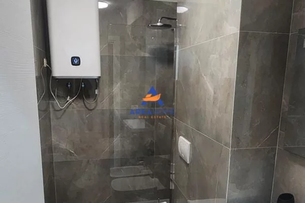 Shtepi ne shitje Apartament ne Durres, 1+1, Mobilimi E mobiluar, Pagesa 110,000  Euro.