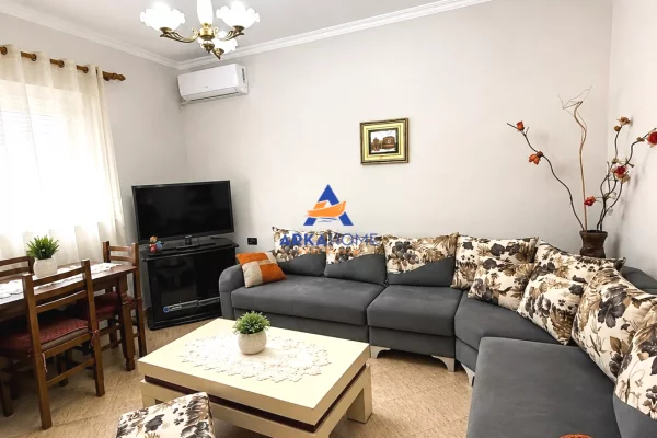 Shtepi me qera Apartament ne Tirane, 2+1, Mobilimi E mobiluar, Pagesa 525  Euro.
