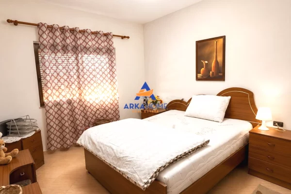 Shtepi me qera Apartament ne Tirane, 2+1, Mobilimi E mobiluar, Pagesa 525  Euro.