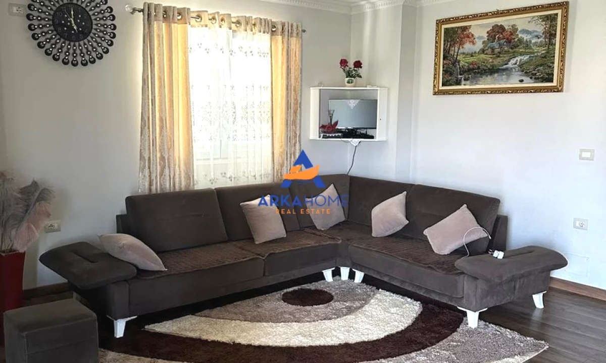 Shtepi me qera Apartament ne Tirane, 3+1, Mobilimi E mobiluar, Pagesa 3,536  Euro.