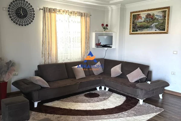 Shtepi me qera 3+1 ne Tirane - 3,536 Euro