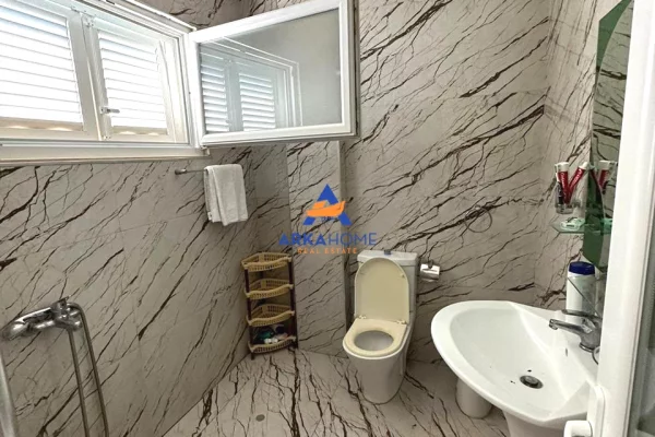 Shtepi me qera Apartament ne Tirane, 3+1, Mobilimi E mobiluar, Pagesa 3,536  Euro.