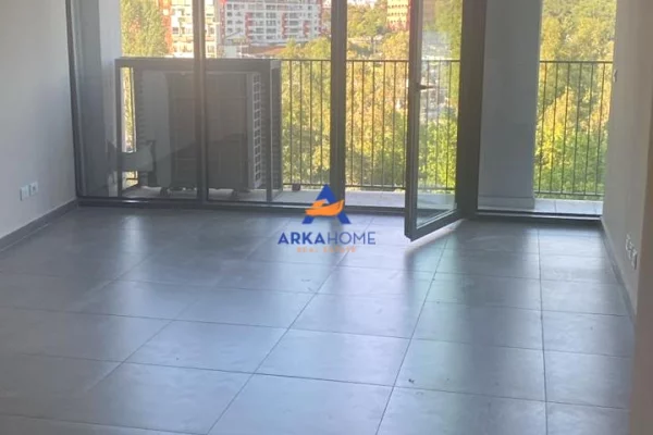Shtepi me qera Apartament ne Tirane, 2+1, Mobilimi Bosh, pa mobiluar, Pagesa 2,000  Euro.