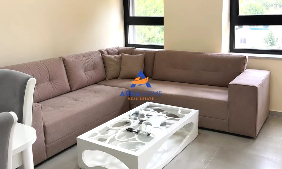 Shtepi me qera Apartament ne Tirane, 2+1, Mobilimi E mobiluar, Pagesa 589  Euro.