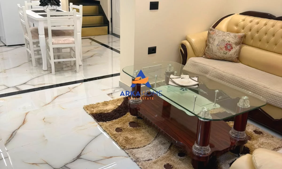 Shtepi me qera Apartament ne Tirane, 2+1, Mobilimi E mobiluar, Pagesa 800  Euro.