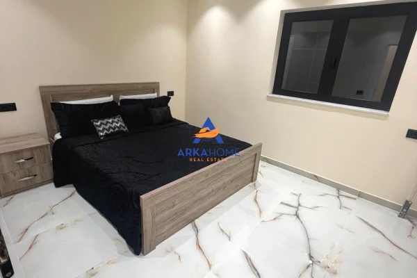 Shtepi me qera Apartament ne Tirane, 2+1, Mobilimi E mobiluar, Pagesa 800  Euro.