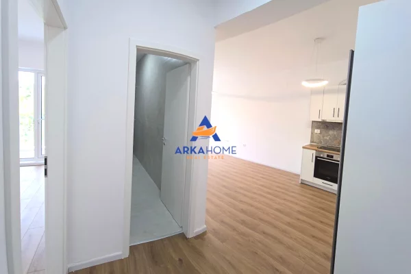 Shtepi me qera Apartament ne Tirane, 1+1, Mobilimi Bosh, pa mobiluar, Pagesa 321  Euro.