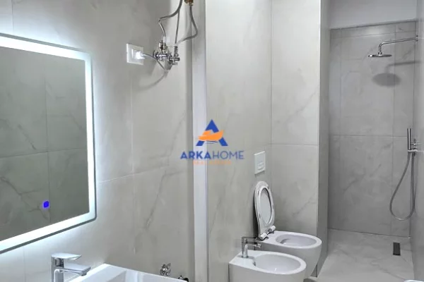 Shtepi me qera Apartament ne Tirane, 1+1, Mobilimi Bosh, pa mobiluar, Pagesa 321  Euro.