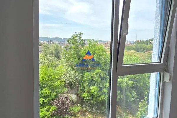 Shtepi me qera Apartament ne Tirane, 1+1, Mobilimi Bosh, pa mobiluar, Pagesa 321  Euro.
