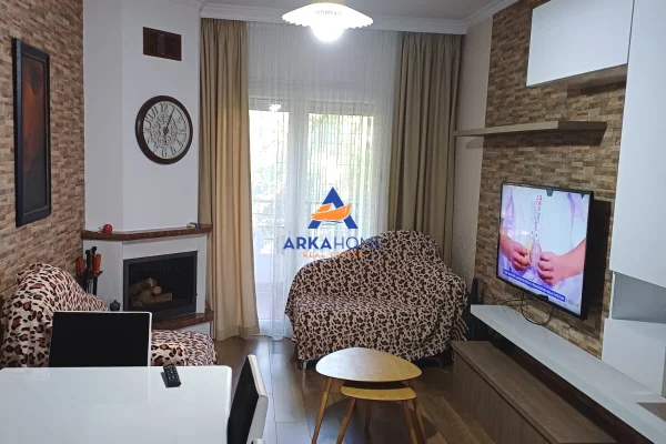 Shtepi ne shitje Apartament ne Tirane, 3+1, Mobilimi E mobiluar, Pagesa 280,000  Euro.