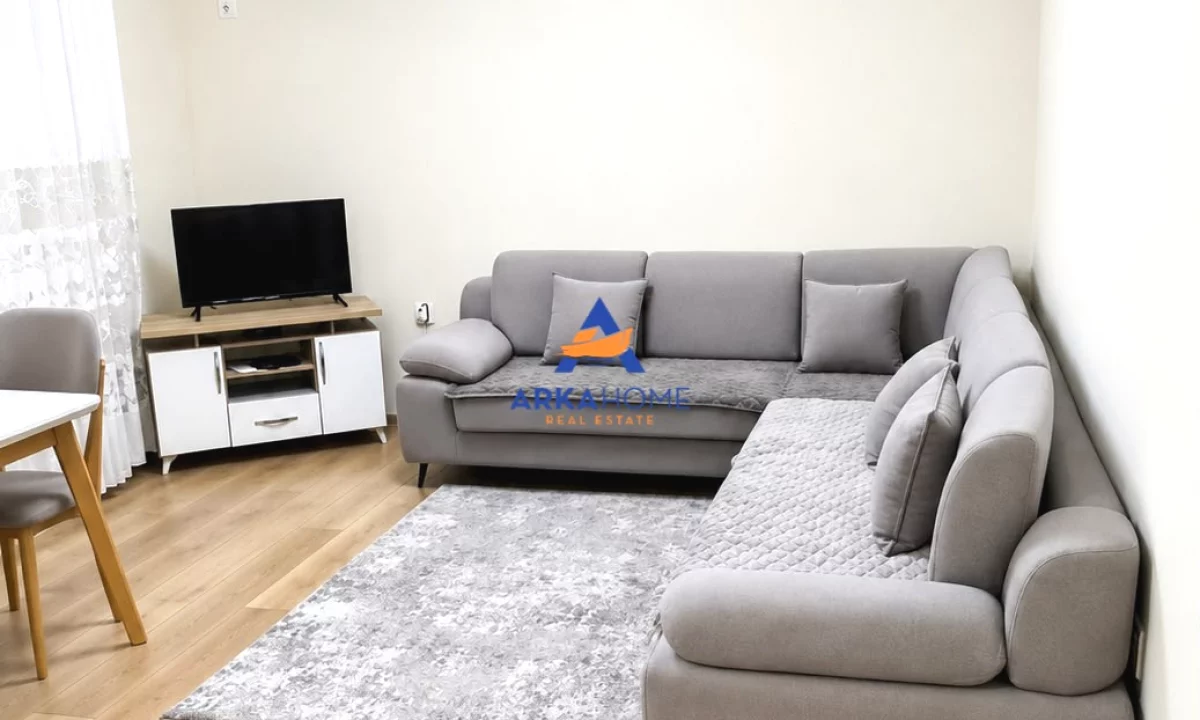 Shtepi ne shitje Apartament ne Tirane, 1+1, Mobilimi E mobiluar, Pagesa 155,000  Euro.