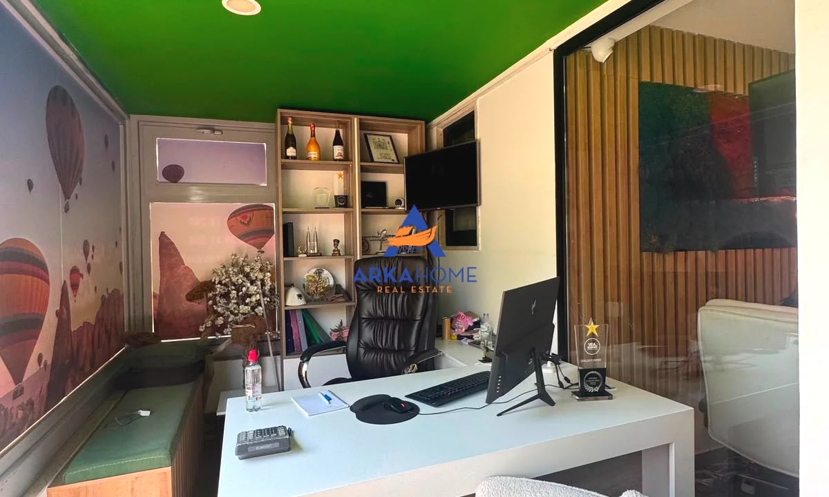 SHITET AMBIENT BIZNESI 60M2 "RRUGA MUHAMET GJOLLESHA" 260.000 EURO