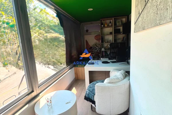 SHITET AMBIENT BIZNESI 60M2 "RRUGA MUHAMET GJOLLESHA" 260.000 EURO