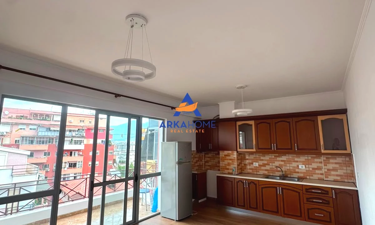 Shtepi ne shitje Apartament ne Tirane, 1+1, Mobilimi E mobiluar, Pagesa 153,000  Euro.