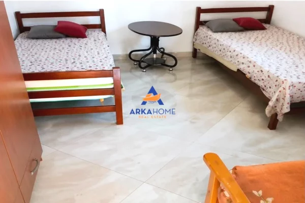 Shtepi me qera Apartament ne Tirane, 2+1, Mobilimi E mobiluar, Pagesa 375  Euro.