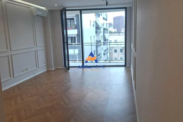 Shtepi me qera 2+1 ne Tirane - 1,000 Euro