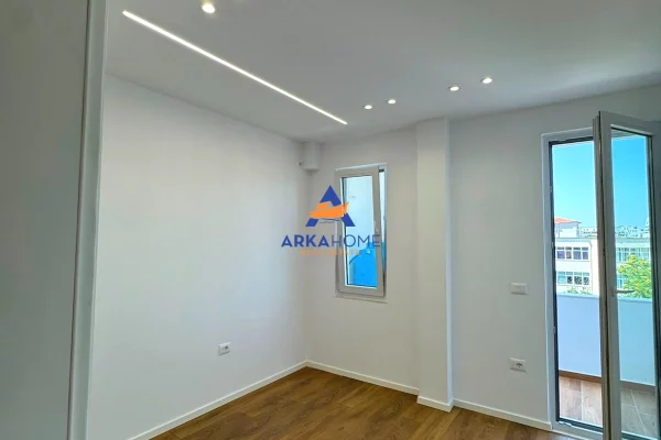 Shtepi ne shitje Apartament ne Tirane, 2+1, Mobilimi E mobiluar, Pagesa 168,000  Euro.