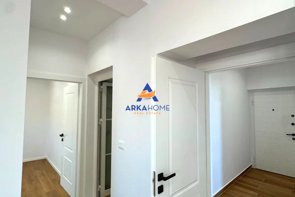 Shtepi ne shitje Apartament ne Tirane, 2+1, Mobilimi E mobiluar, Pagesa 168,000  Euro.