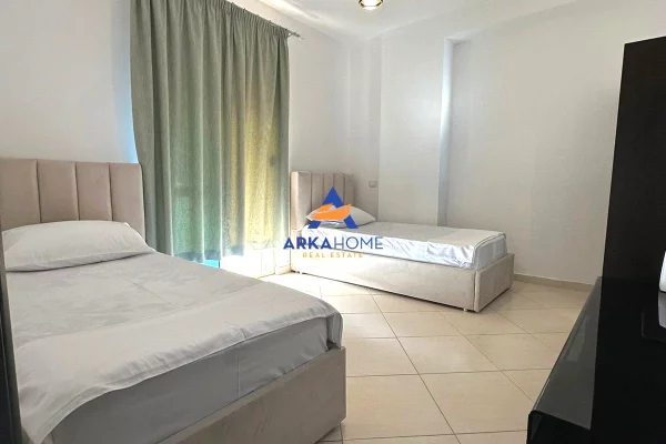 Shtepi ne shitje Apartament ne Sarande, 2+1, Mobilimi E mobiluar, Pagesa 260,000  Euro.