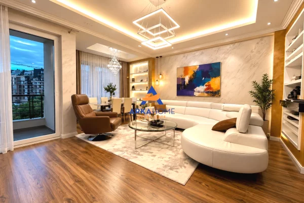 JEPET APARTAMENT ME QERA 2+1+2+POST PARKIMI "KOMPLEKSI FZ 2,LIQENI I THATË" 1500 EURO