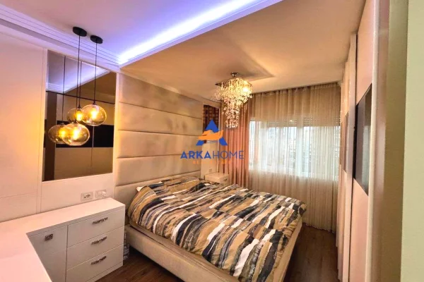 Shtepi me qera Apartament ne Tirane, 2+1, Mobilimi E mobiluar, Pagesa 1,500  Euro.