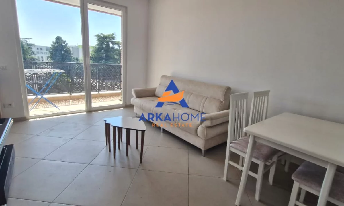 Shtepi me qera Apartament ne Tirane, 1+1, Mobilimi E mobiluar, Pagesa 537  Euro.