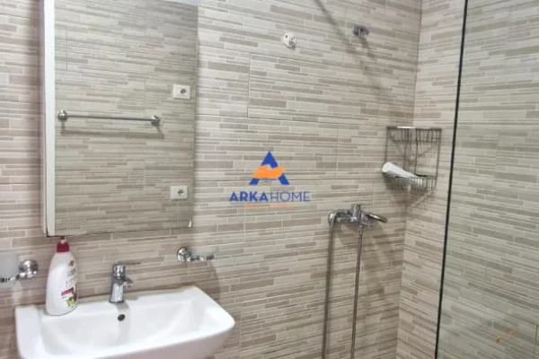Shtepi me qera Apartament ne Tirane, 1+1, Mobilimi E mobiluar, Pagesa 537  Euro.