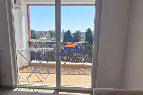 Shtepi me qera Apartament ne Tirane, 1+1, Mobilimi E mobiluar, Pagesa 537  Euro.