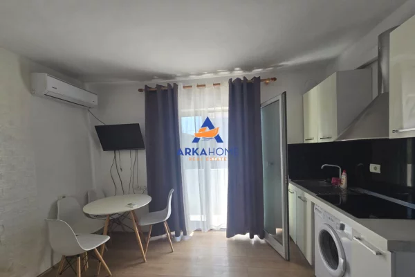 Shtepi me qera Garsoniere ne Tirane - 472 Euro