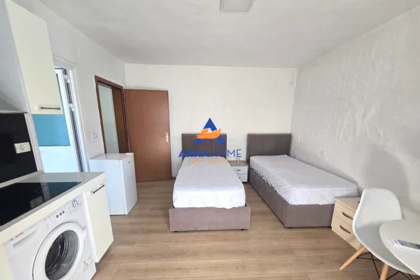 Shtepi me qera Apartament ne Tirane, Garsoniere, Mobilimi E mobiluar, Pagesa 472  Euro.
