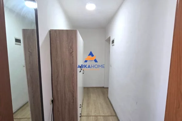 Shtepi me qera Apartament ne Tirane, Garsoniere, Mobilimi E mobiluar, Pagesa 472  Euro.