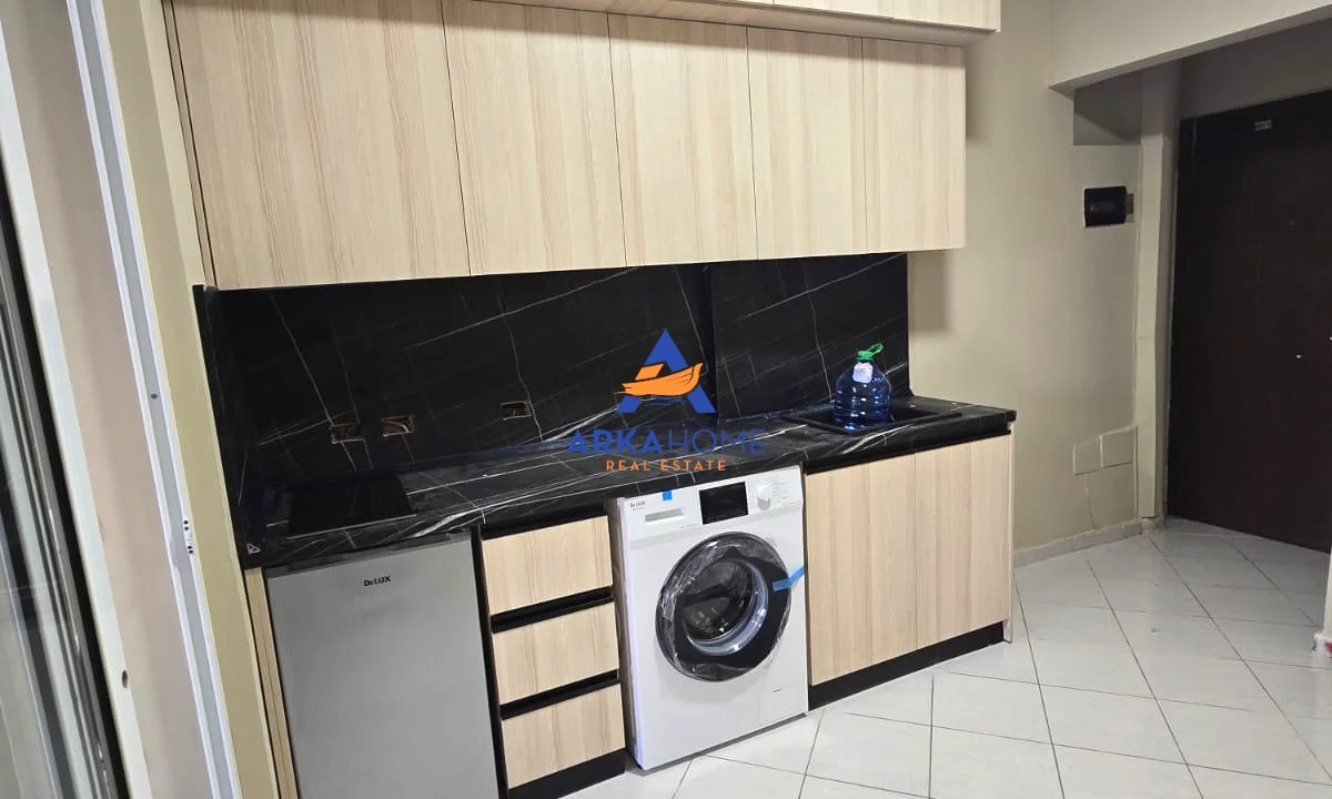 Shtepi me qera Apartament ne Tirane, Garsoniere, Mobilimi E mobiluar, Pagesa 515  Euro.