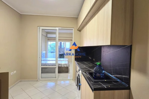 Shtepi me qera Apartament ne Tirane, Garsoniere, Mobilimi E mobiluar, Pagesa 515  Euro.