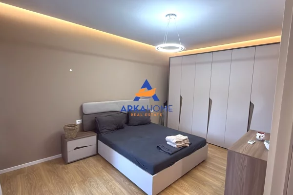 Shtepi me qera Apartament ne Tirane, 2+1, Mobilimi E mobiluar, Pagesa 800  Euro.