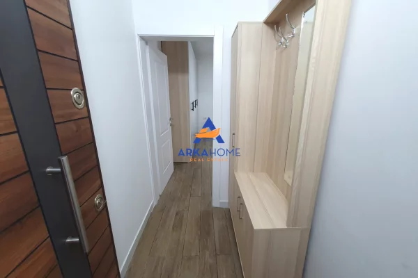 Shtepi me qera Apartament ne Tirane, Garsoniere, Mobilimi E mobiluar, Pagesa 483  Euro.