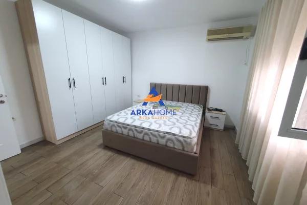 Shtepi me qera Apartament ne Tirane, Garsoniere, Mobilimi E mobiluar, Pagesa 483  Euro.