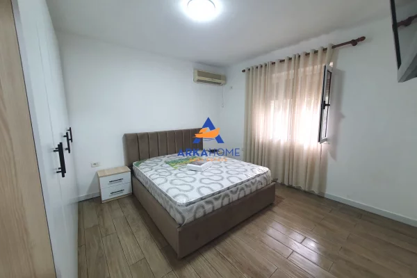 Shtepi me qera Apartament ne Tirane, Garsoniere, Mobilimi E mobiluar, Pagesa 483  Euro.