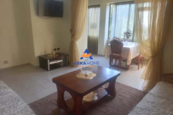 Shtepi me qera Apartament ne Tirane, 2+1, Mobilimi E mobiluar, Pagesa 644  Euro.