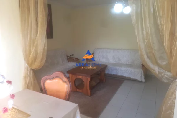 Shtepi me qera Apartament ne Tirane, 2+1, Mobilimi E mobiluar, Pagesa 644  Euro.