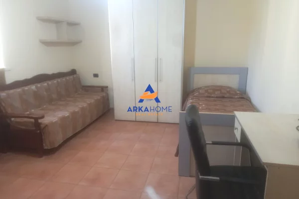 Shtepi me qera Apartament ne Tirane, 2+1, Mobilimi E mobiluar, Pagesa 644  Euro.