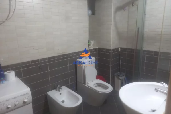 Shtepi me qera Apartament ne Tirane, 2+1, Mobilimi E mobiluar, Pagesa 644  Euro.