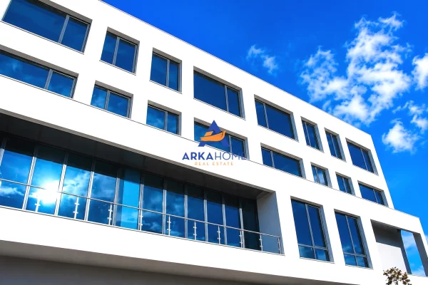 Ambient biznesi me qera 5+1 ne Kruje - 18,000 Euro