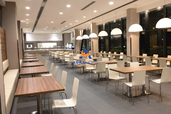 JEPET ME QIRA HOTEL 1050M2 "THUMANE" 180000 EURO
