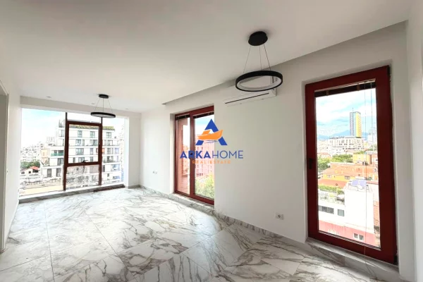 JEPET APARTAMENT ME QERA 1+1+BALLKON "RRUGA E KAVAJES, GALERIA ROMA" 1200 EURO